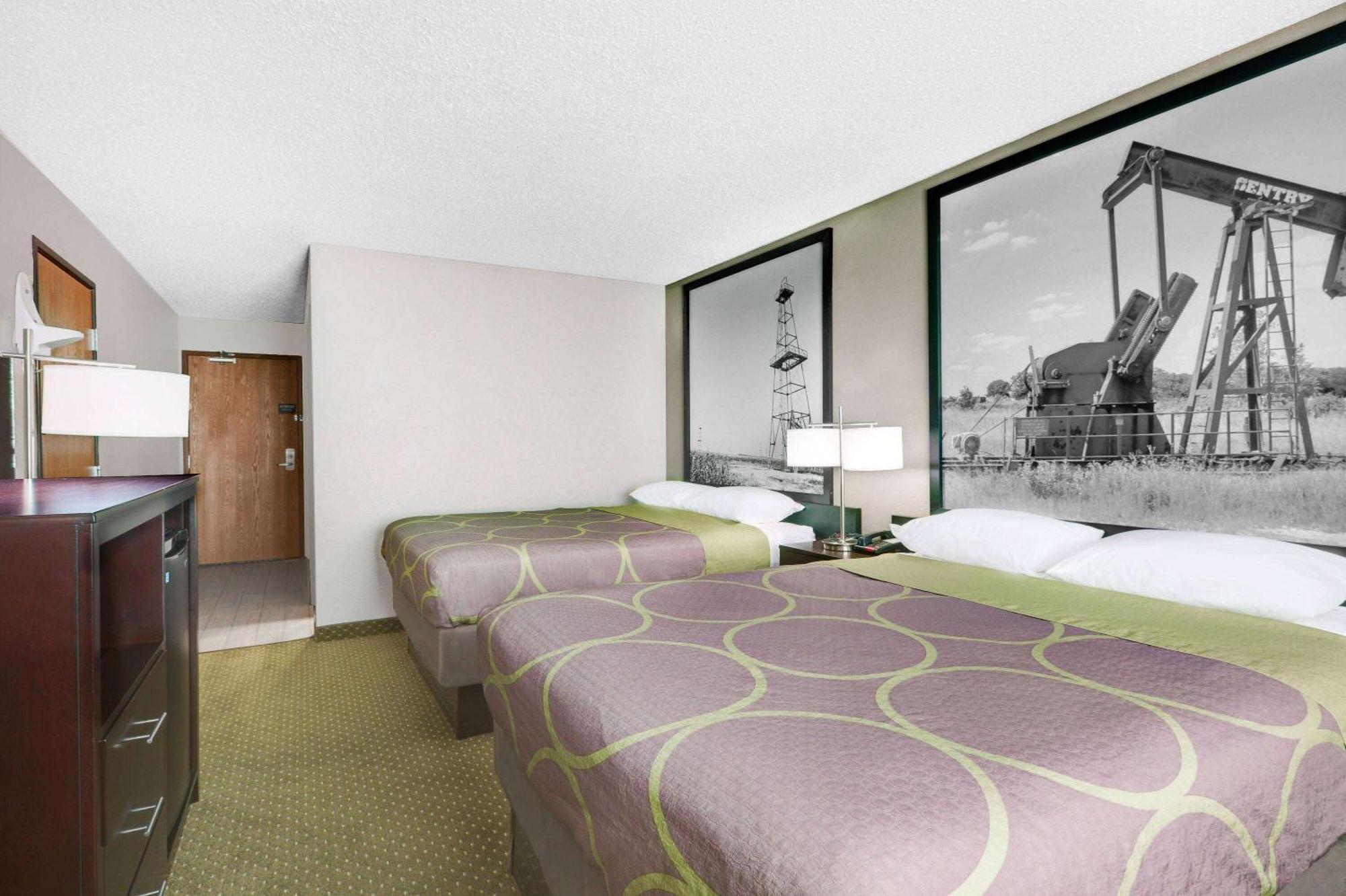 Motel Super 8 By Wyndham Bedford Dfw Airport West Exteriér fotografie